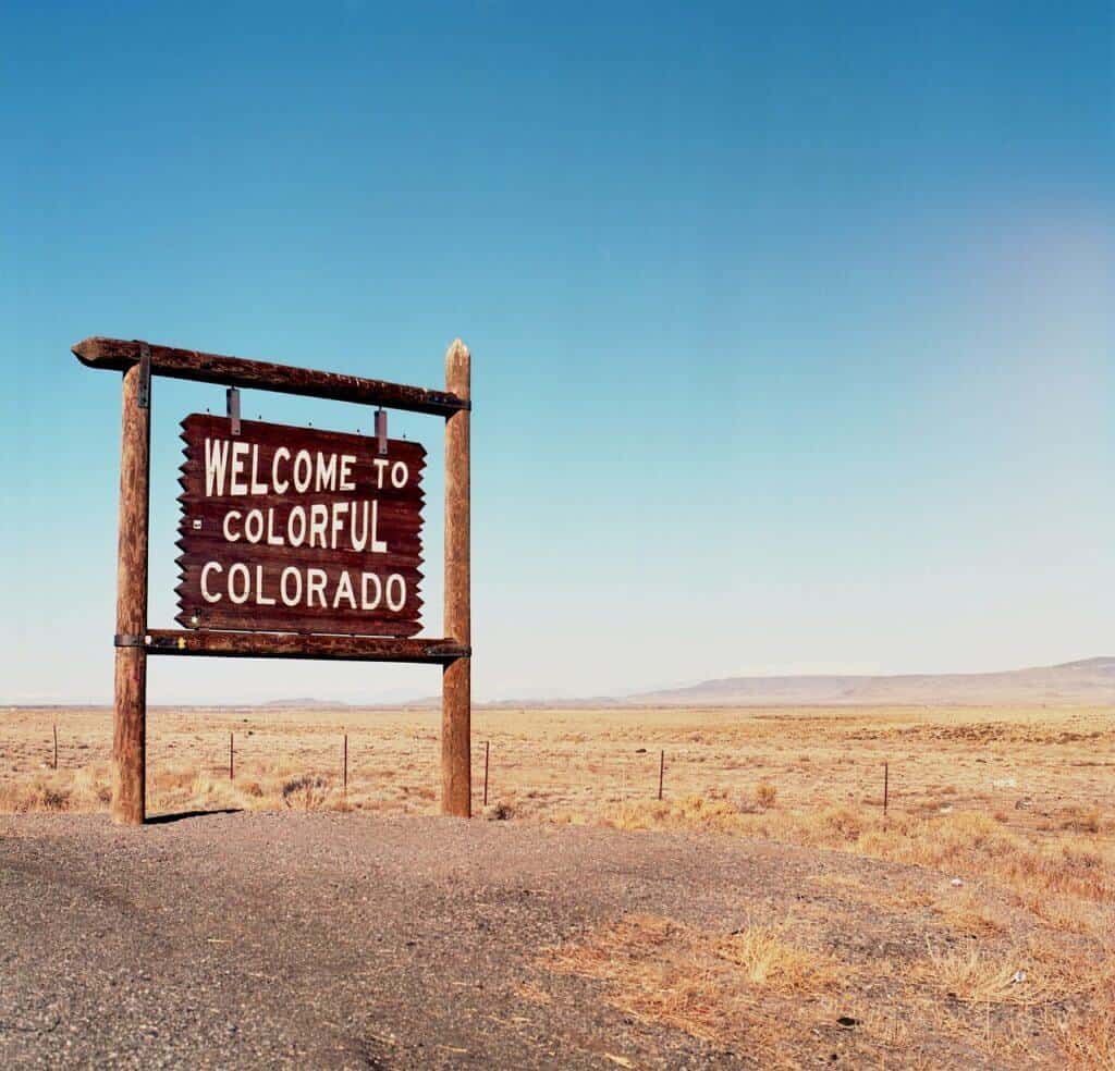 colorado welcome sign